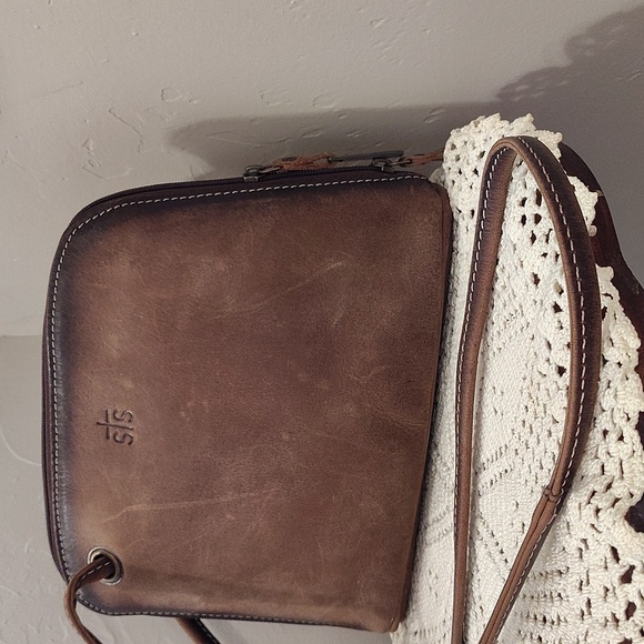 sTs Ranchwear Baroness Weezy Crossbody Brown Leather Conceal Carry - Picture 4 of 16